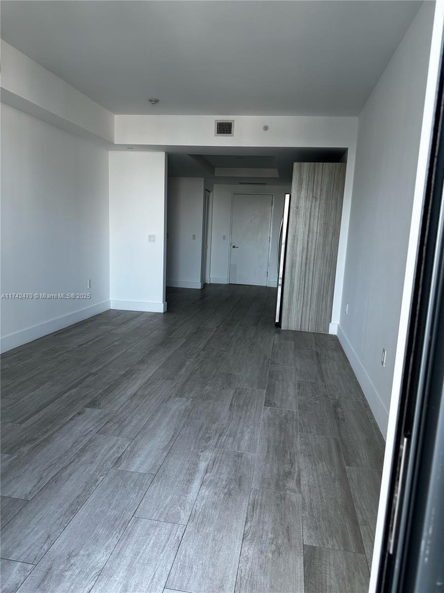 121 NE 34th St #2403, Miami FL 33137