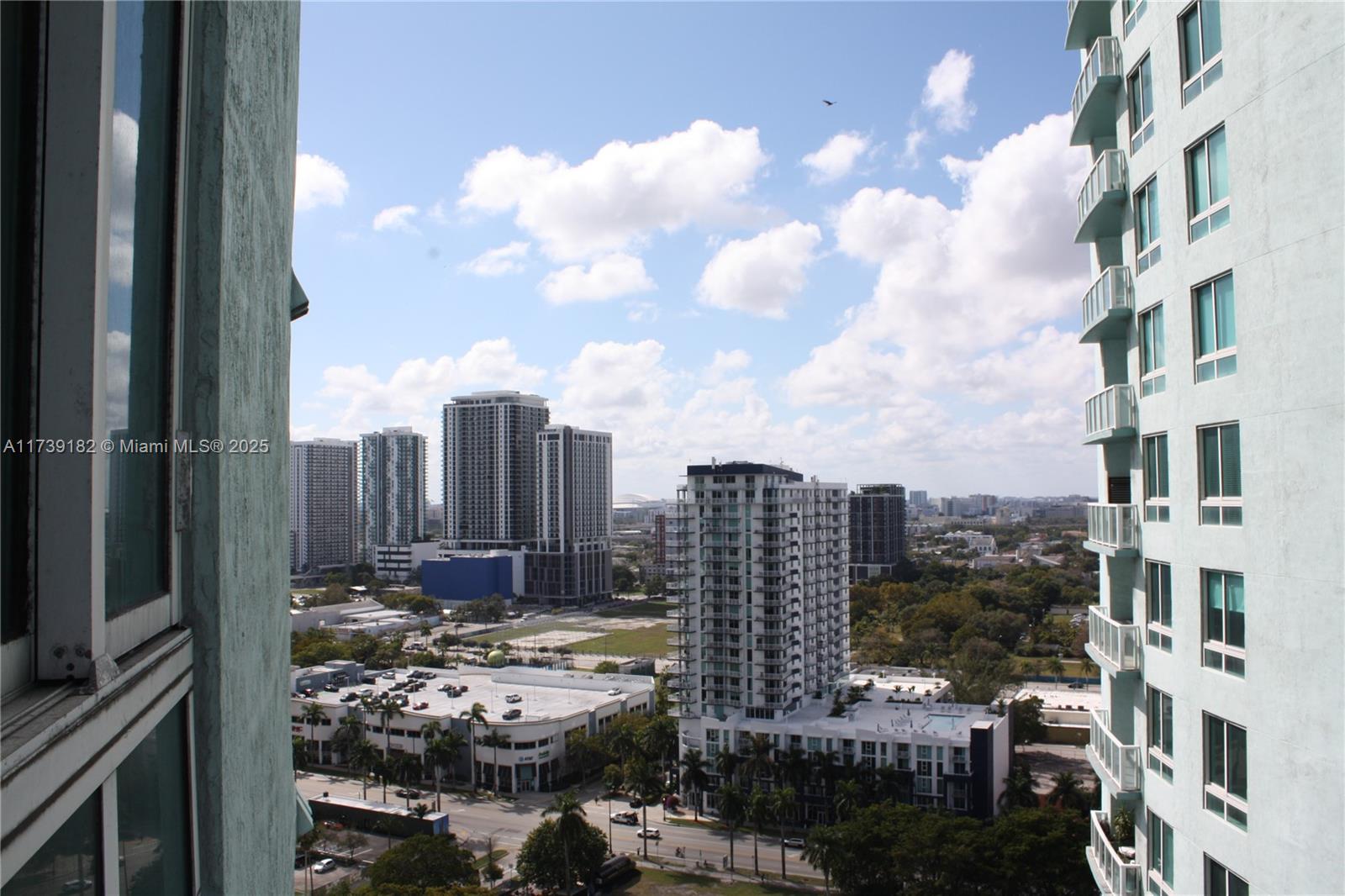 1900 N Bayshore Dr #2010, Miami, Florida image 21