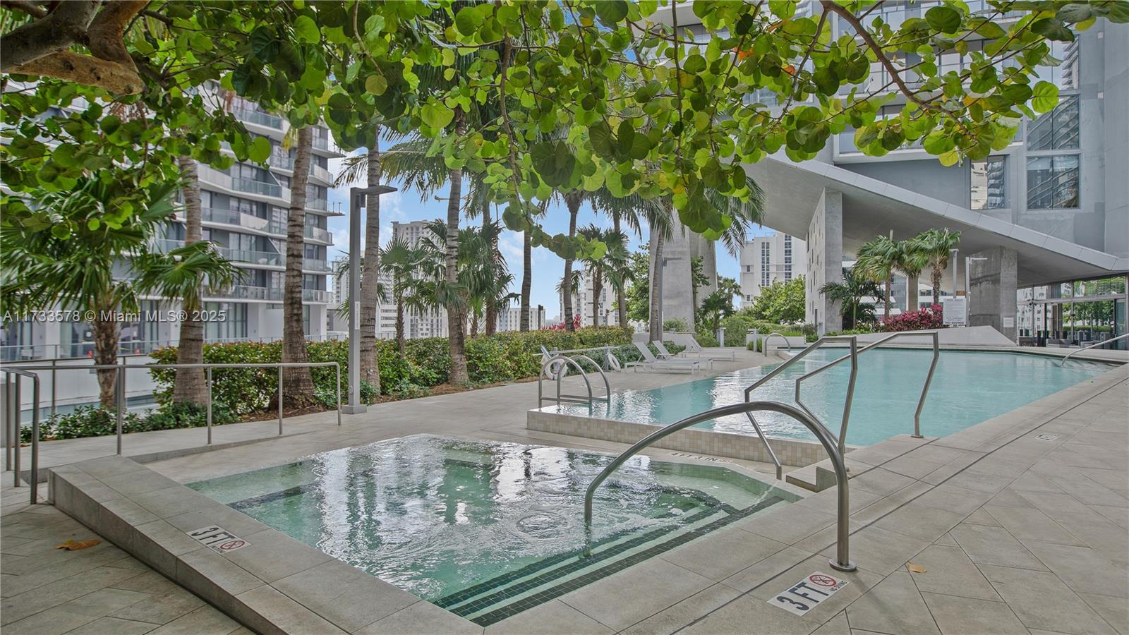 88 SW 7th St #2008, Miami FL 33130
