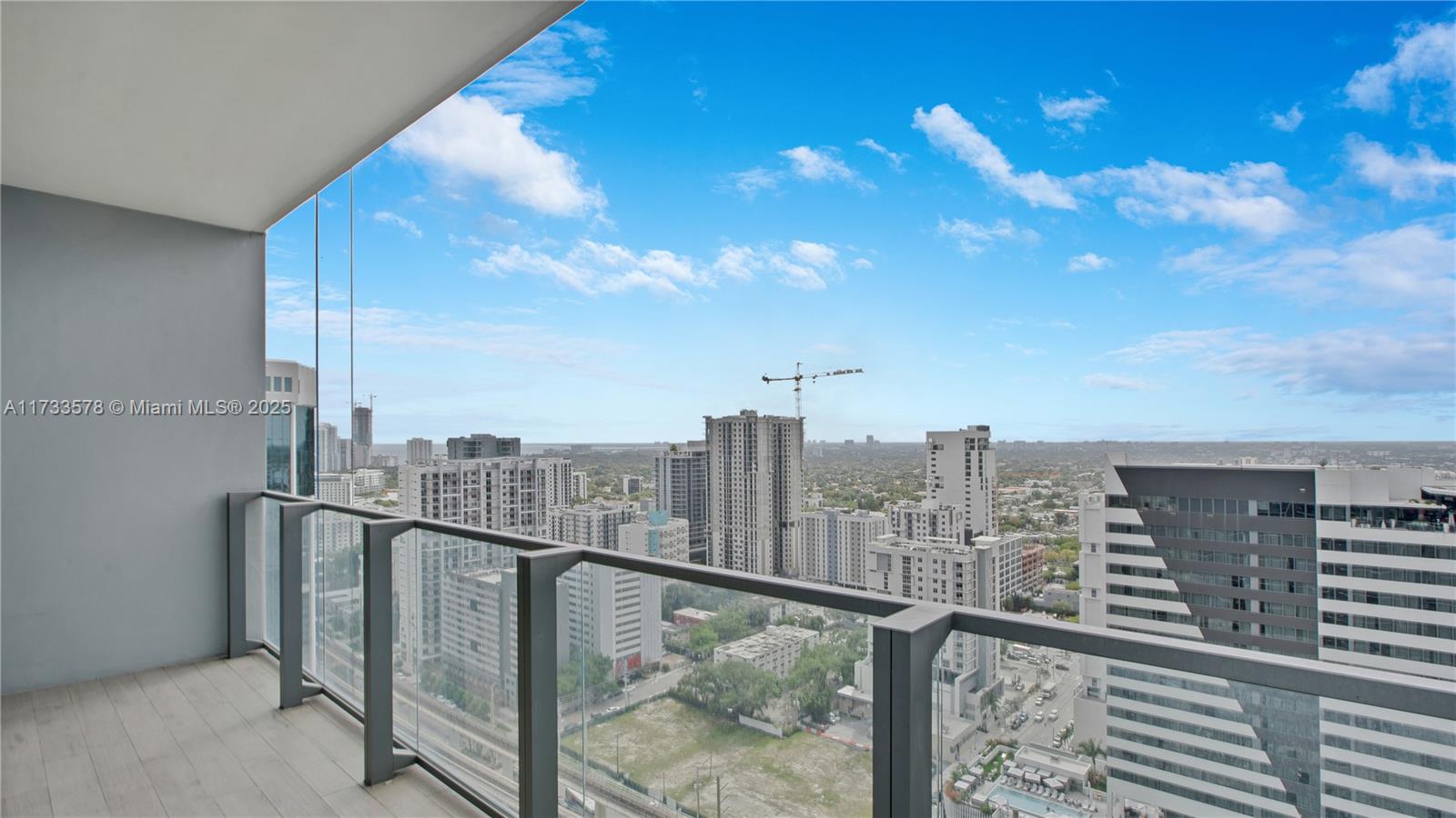 88 SW 7th St #2008, Miami FL 33130