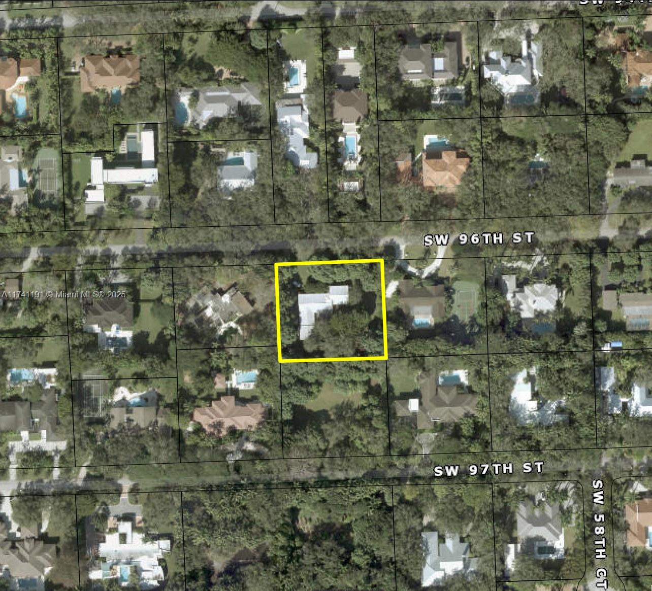 5898 SW 96th St, Pinecrest, Florida image 2