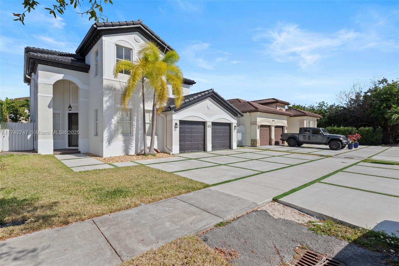 8851 NW 181st St, Hialeah, Florida image 2