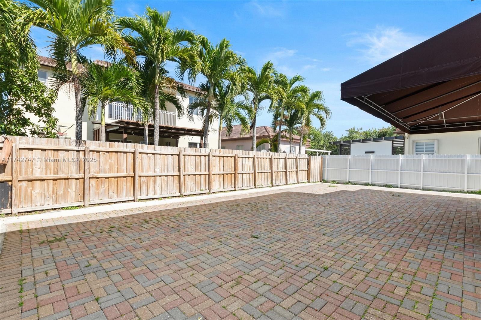 8851 NW 181st St, Hialeah, Florida image 30