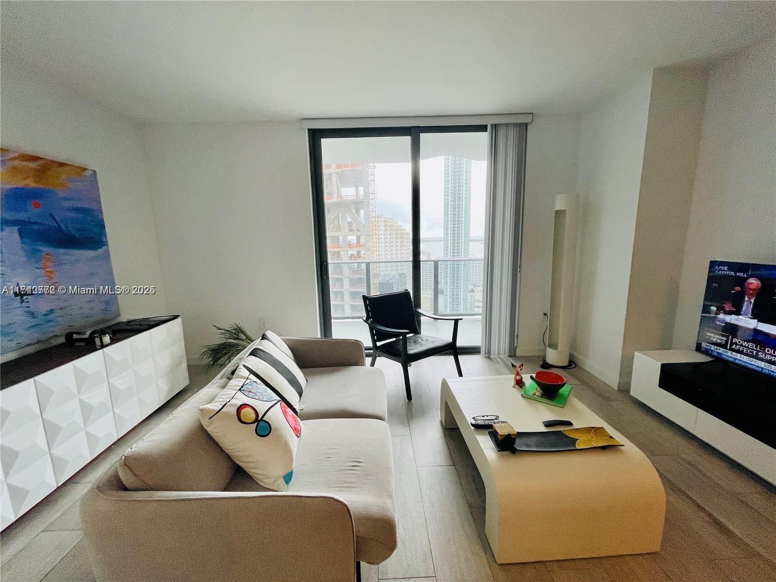45 SW 9th St #2802, Miami FL 33130