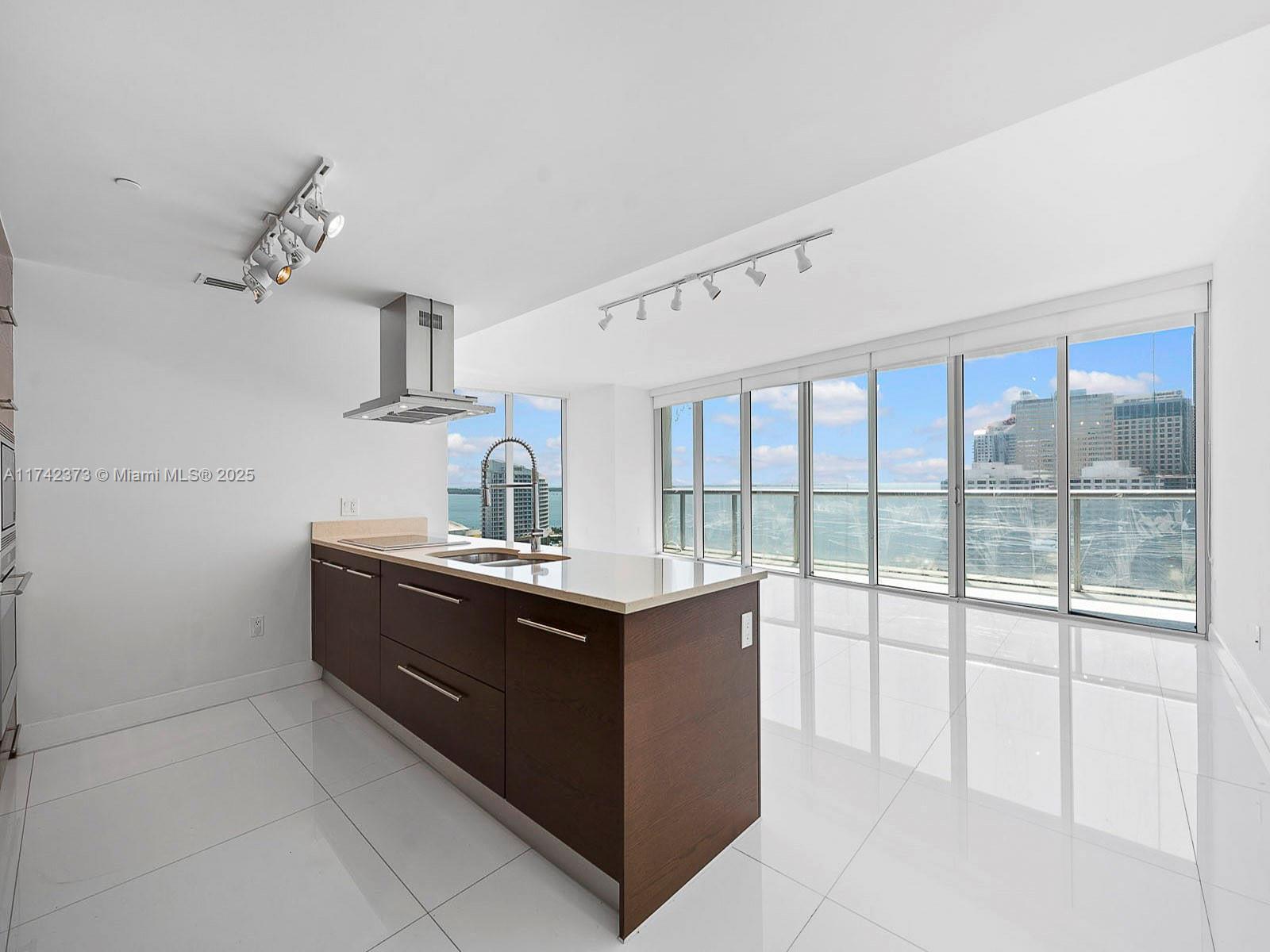 495 Brickell Ave Unit 1801, Miami, Florida 33131