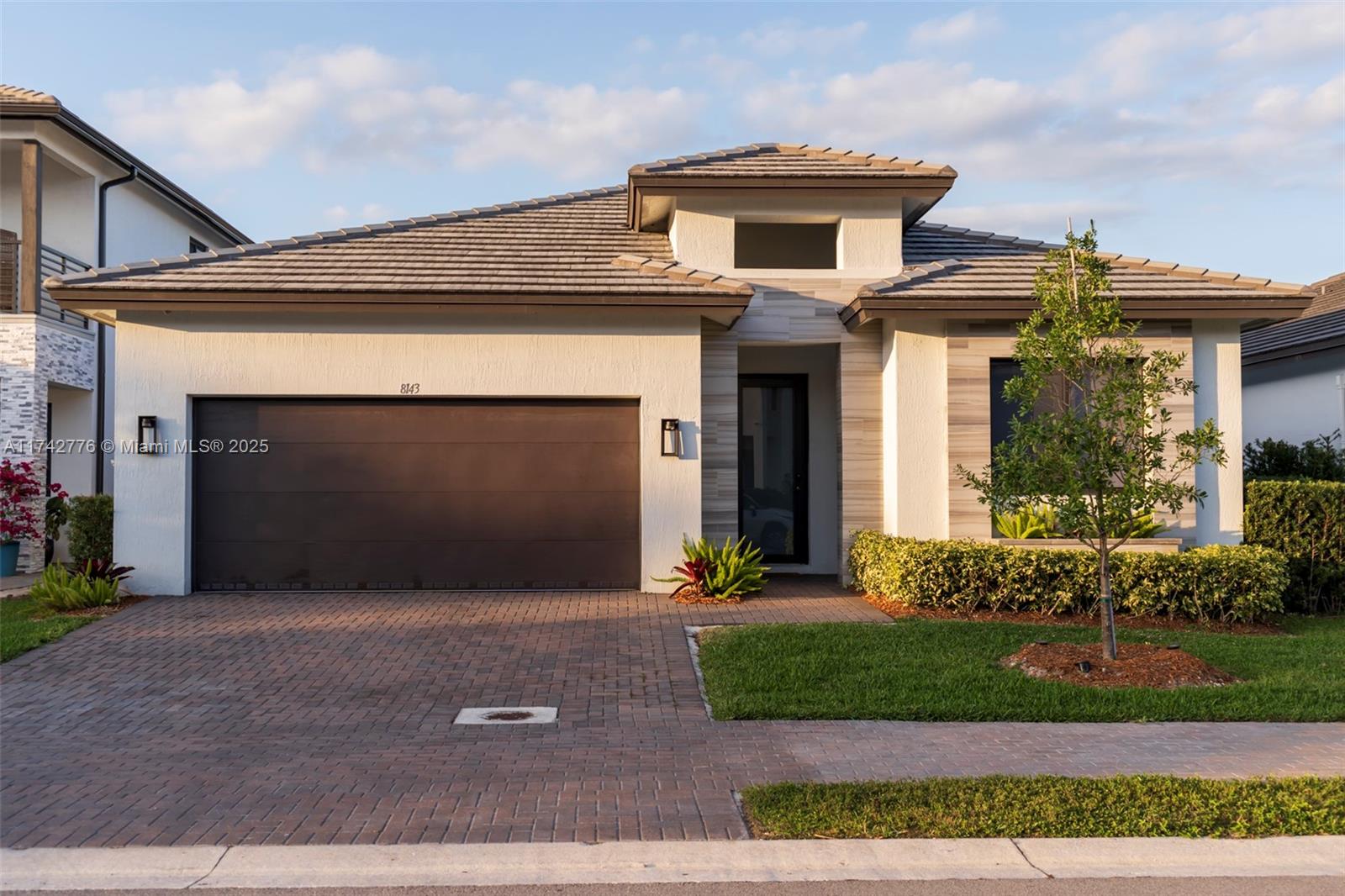 8143 NW 45th St, Doral, Florida image 1