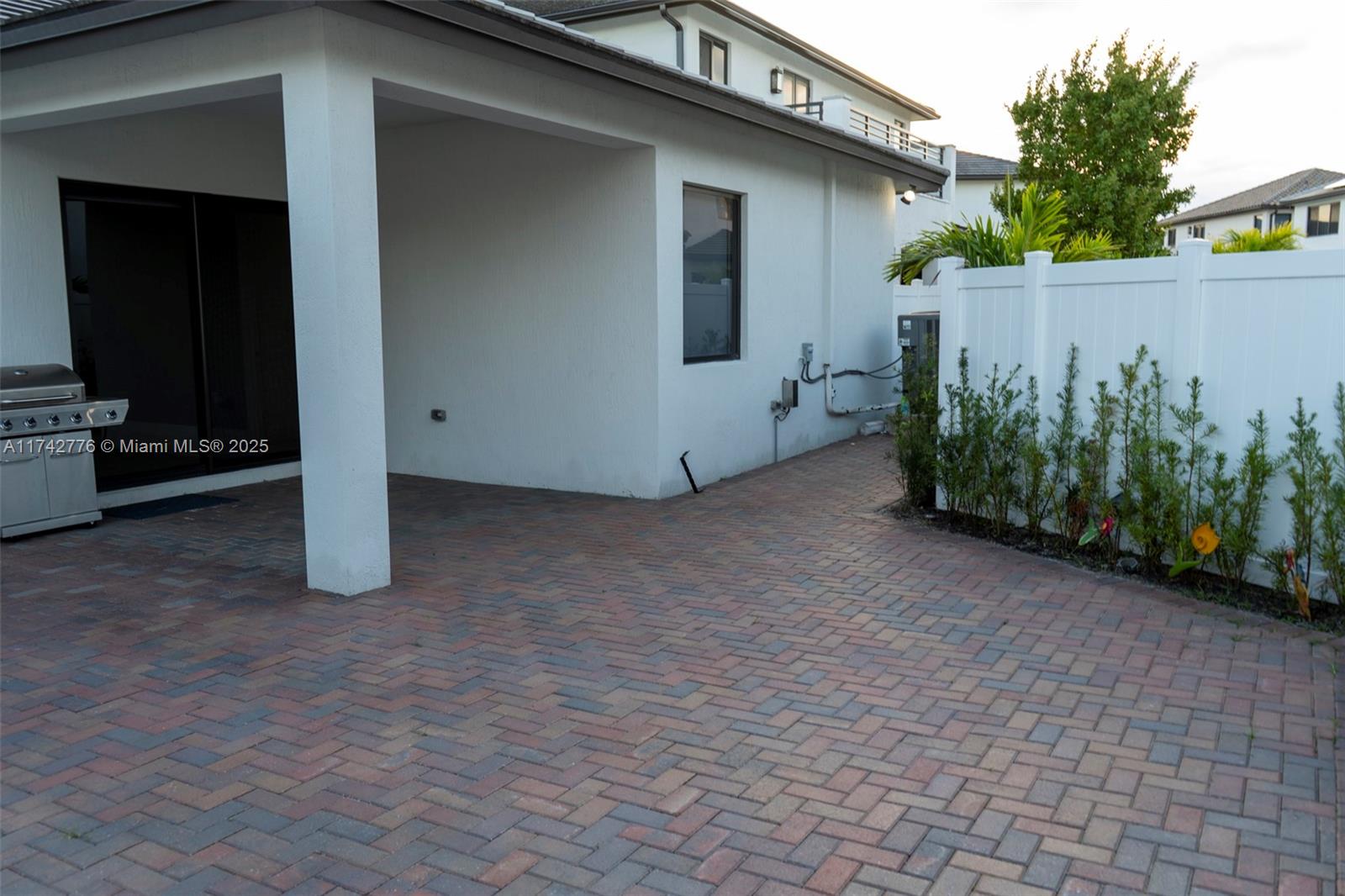 8143 NW 45th St, Doral, Florida image 26