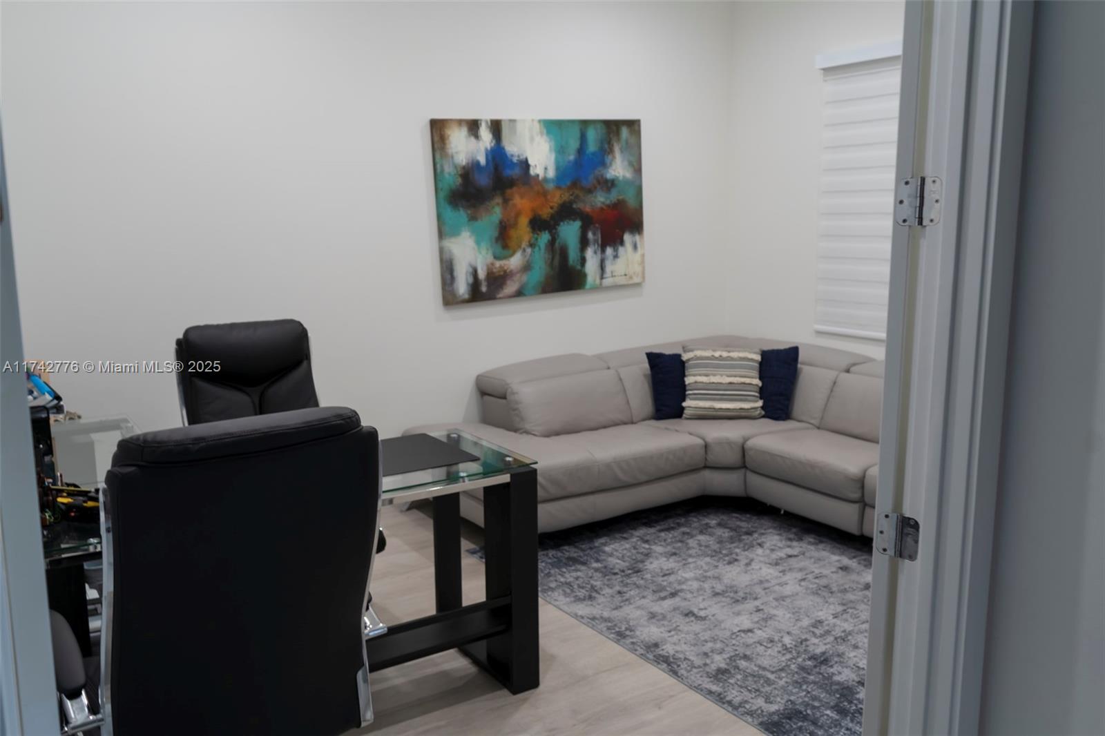 8143 NW 45th St, Doral, Florida image 39