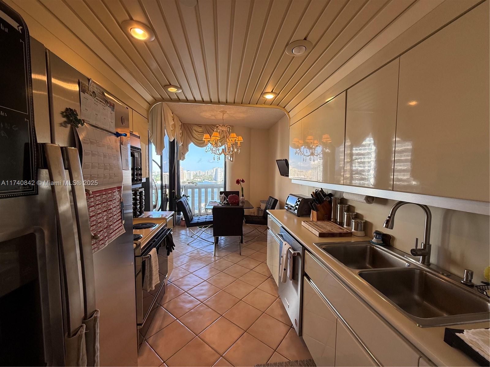 3000 Island Bl #2504, Aventura, Florida image 31