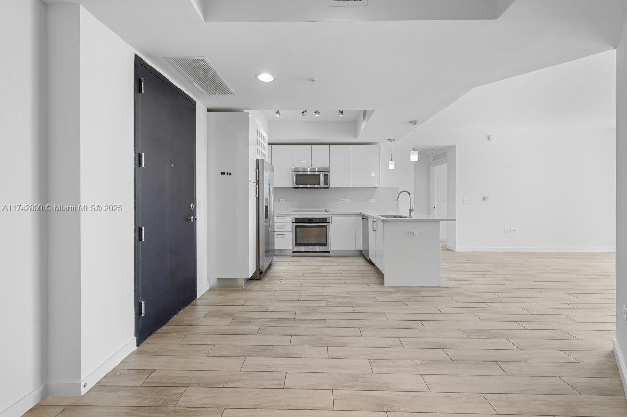 999 SW 1st Ave #1511, Miami FL 33130