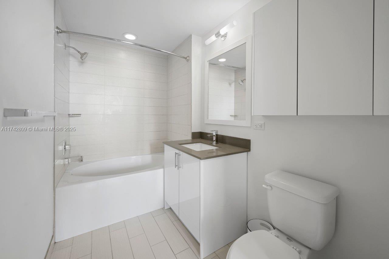 999 SW 1st Ave #1511, Miami FL 33130
