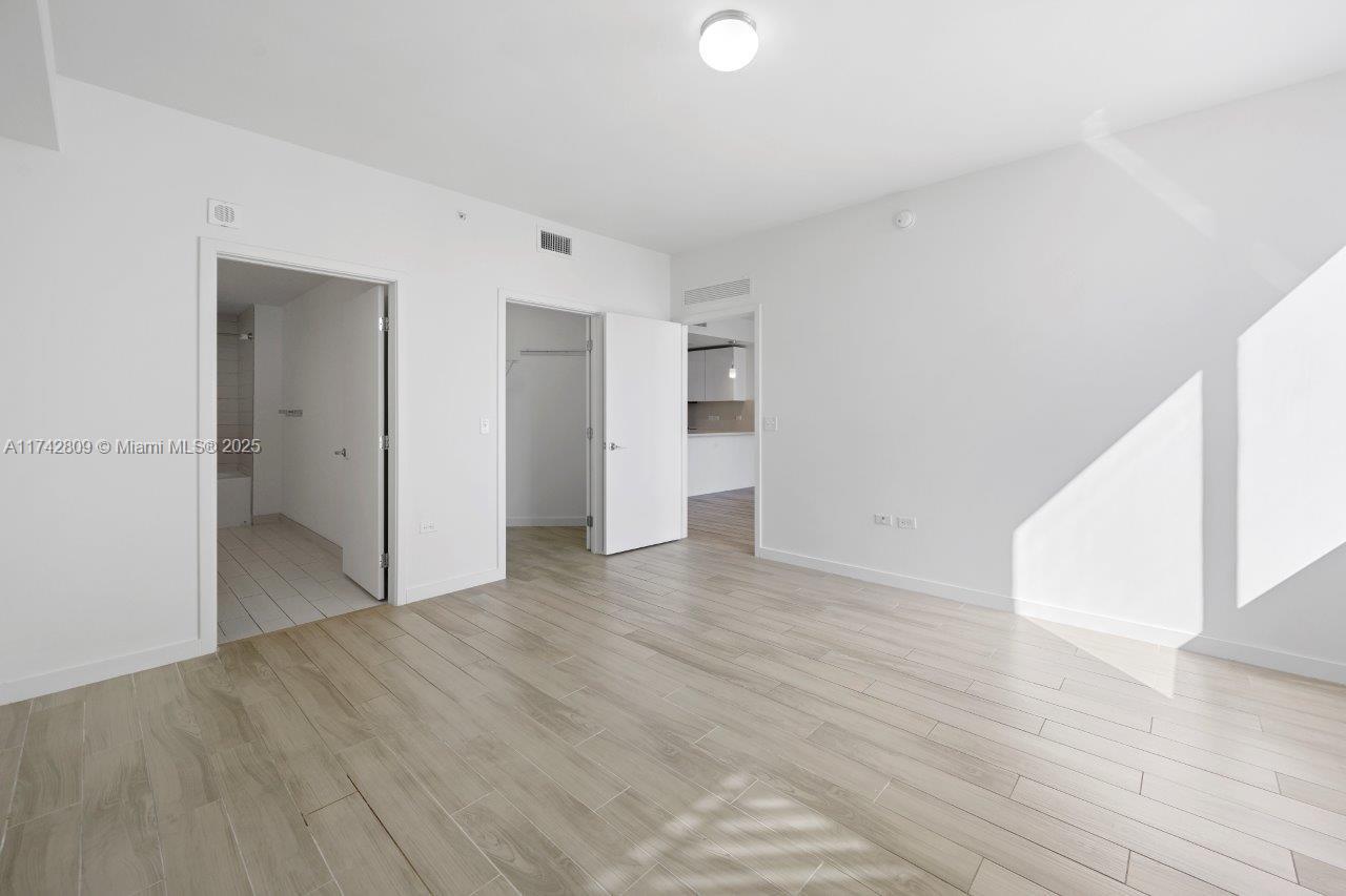999 SW 1st Ave #1511, Miami FL 33130