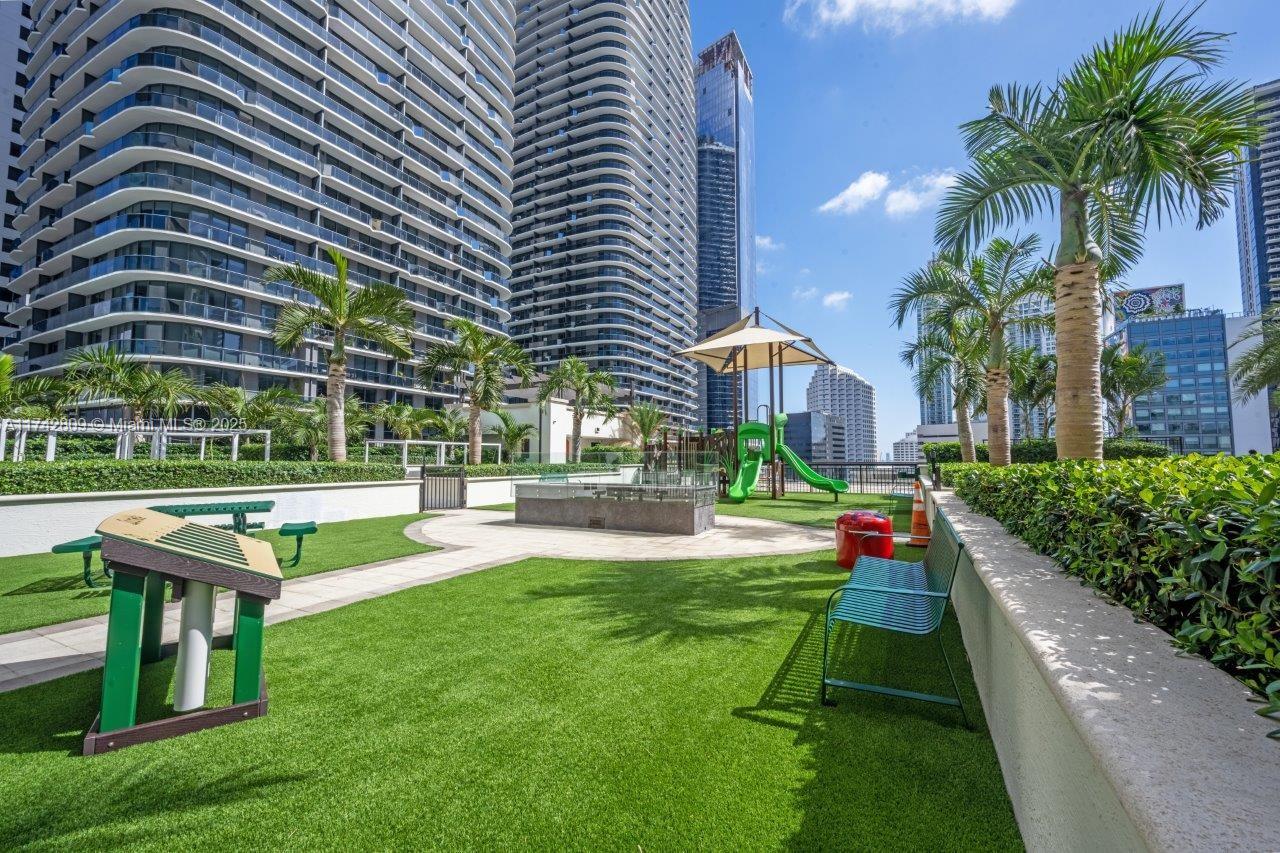 999 SW 1st Ave #1511, Miami FL 33130