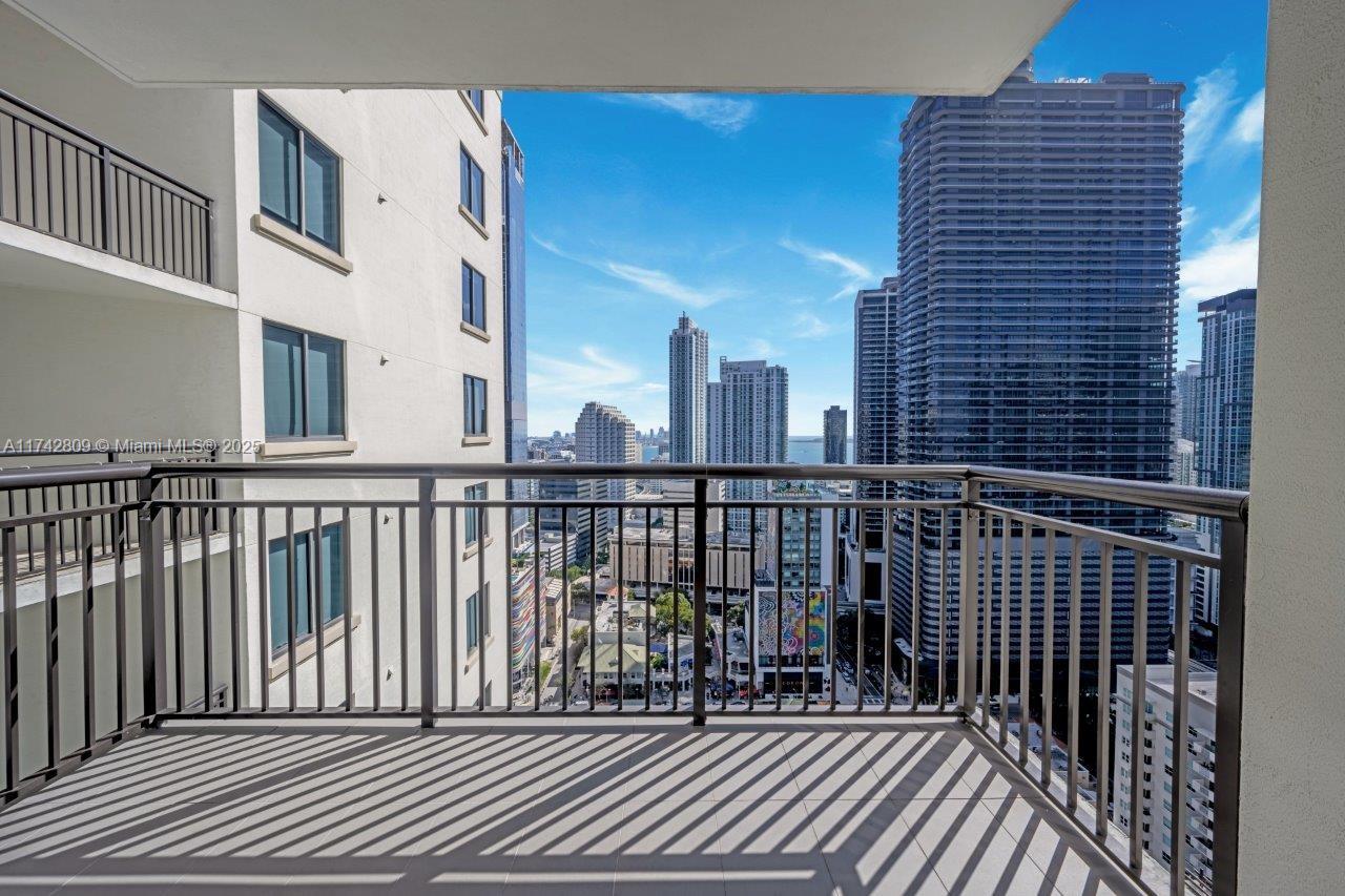 999 SW 1st Ave #1511, Miami FL 33130