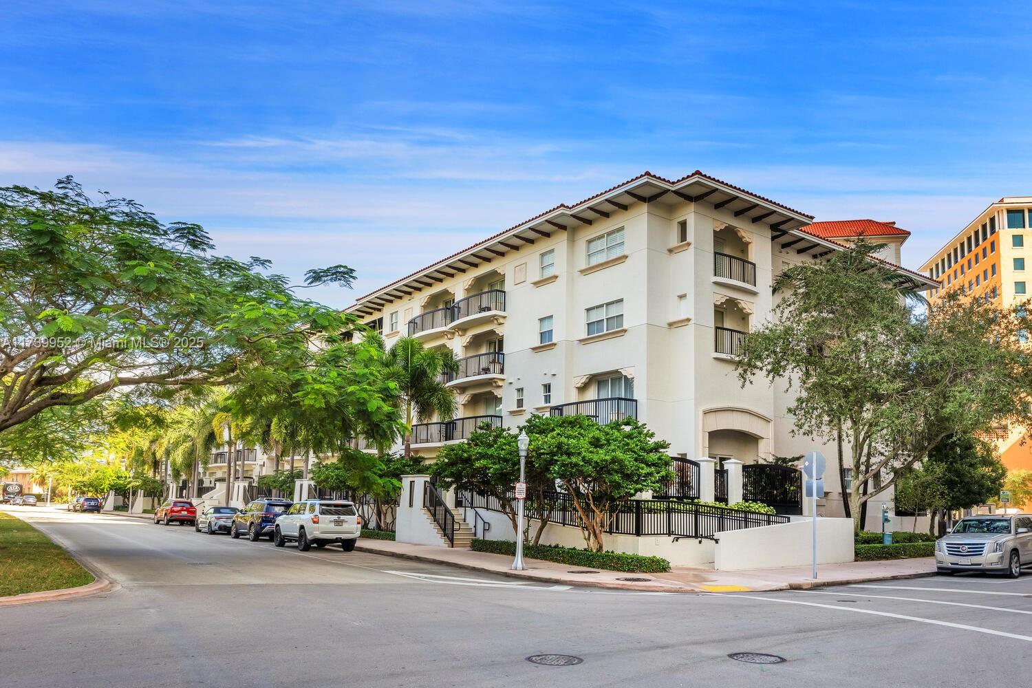 50 Alhambra Cir #403, Coral Gables, Florida image 2