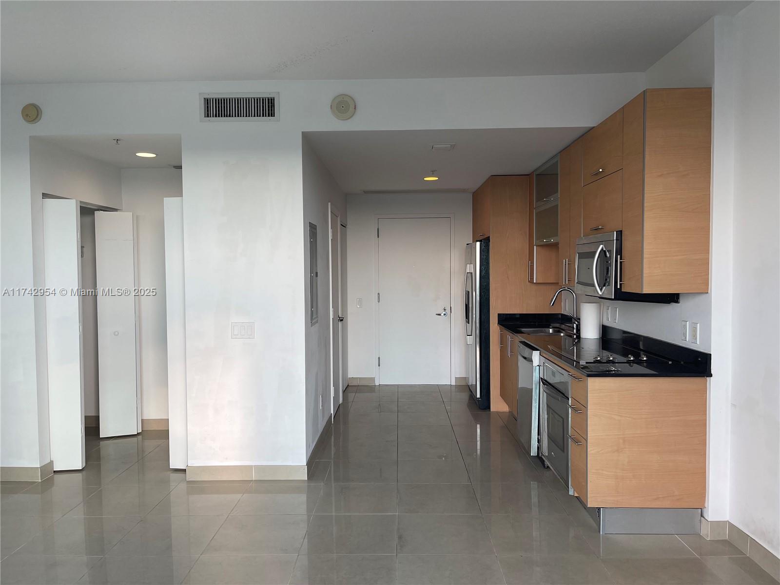 60 SW 13th St #2319, Miami FL 33130