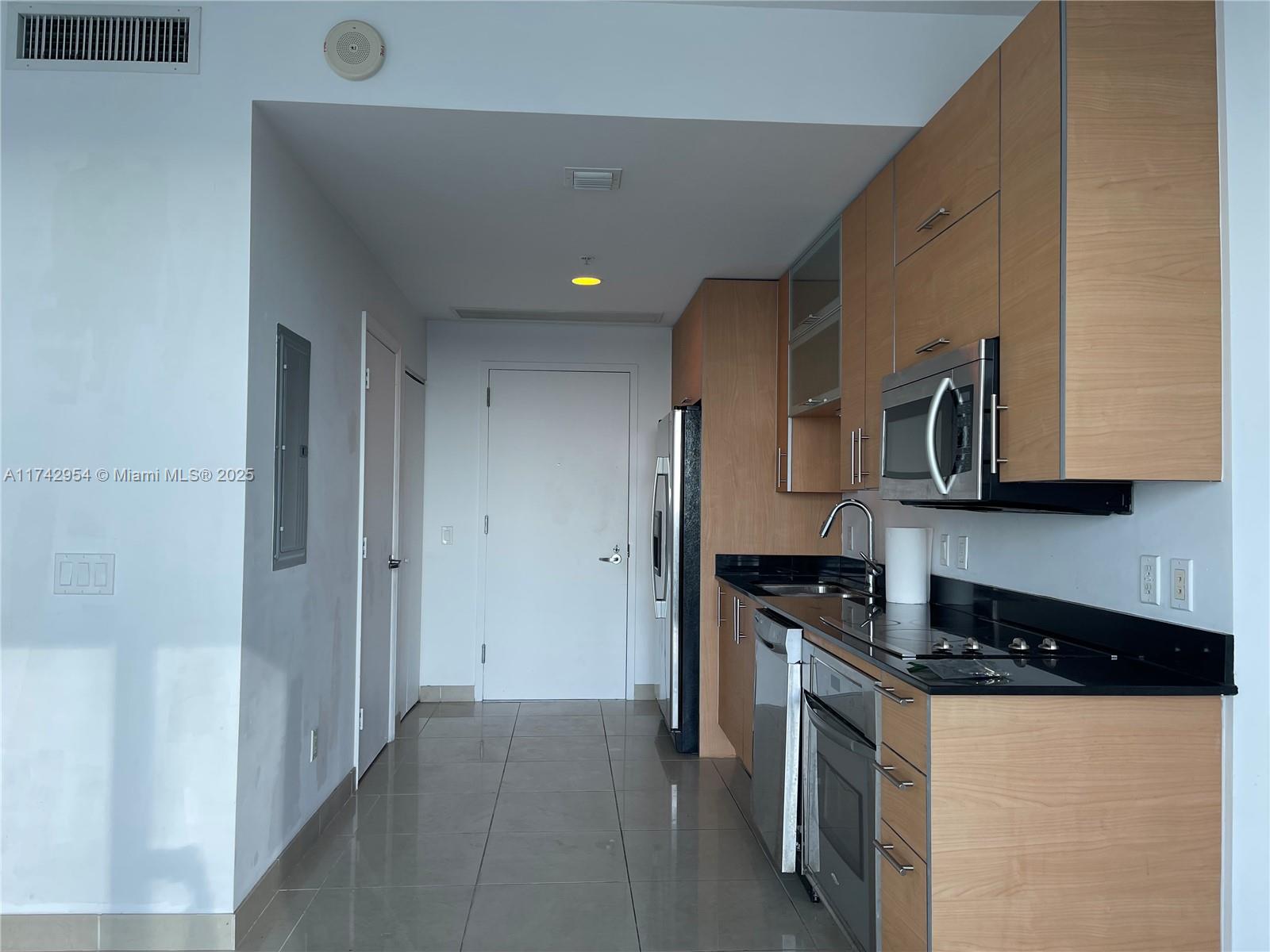 60 SW 13th St #2319, Miami FL 33130