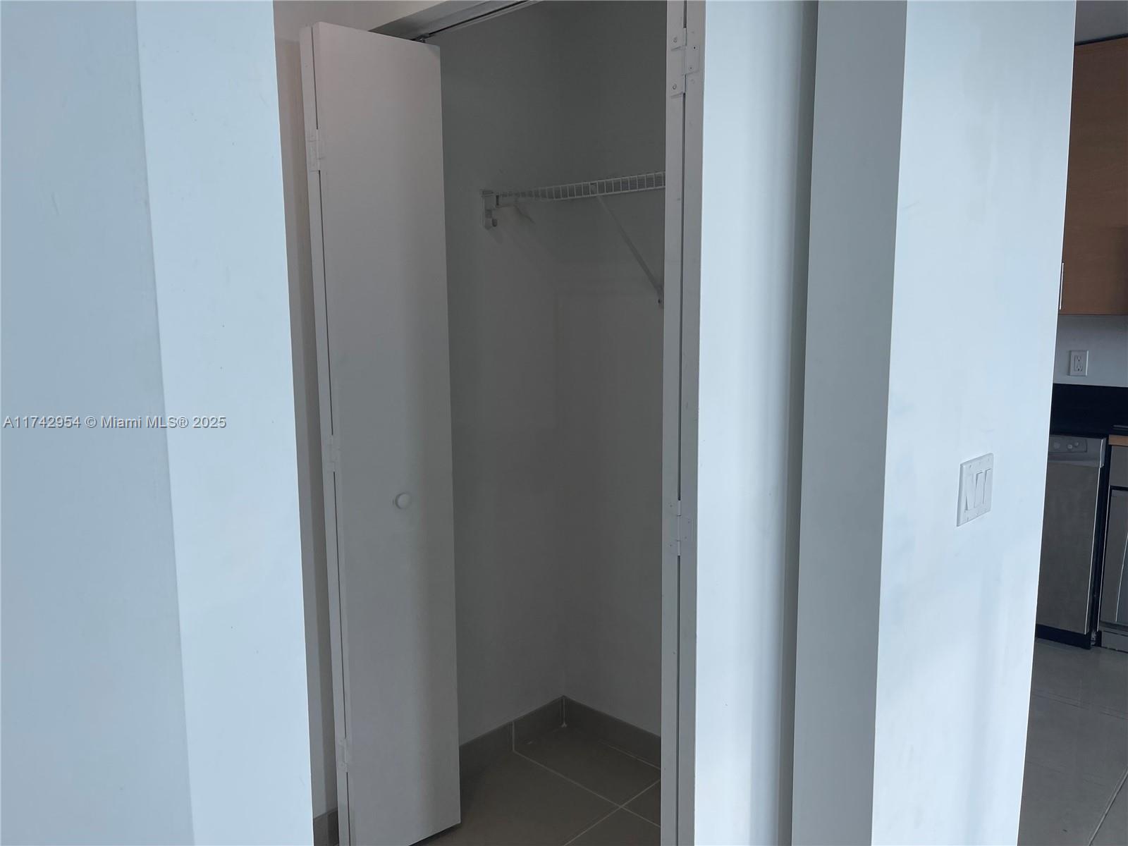 60 SW 13th St #2319, Miami FL 33130