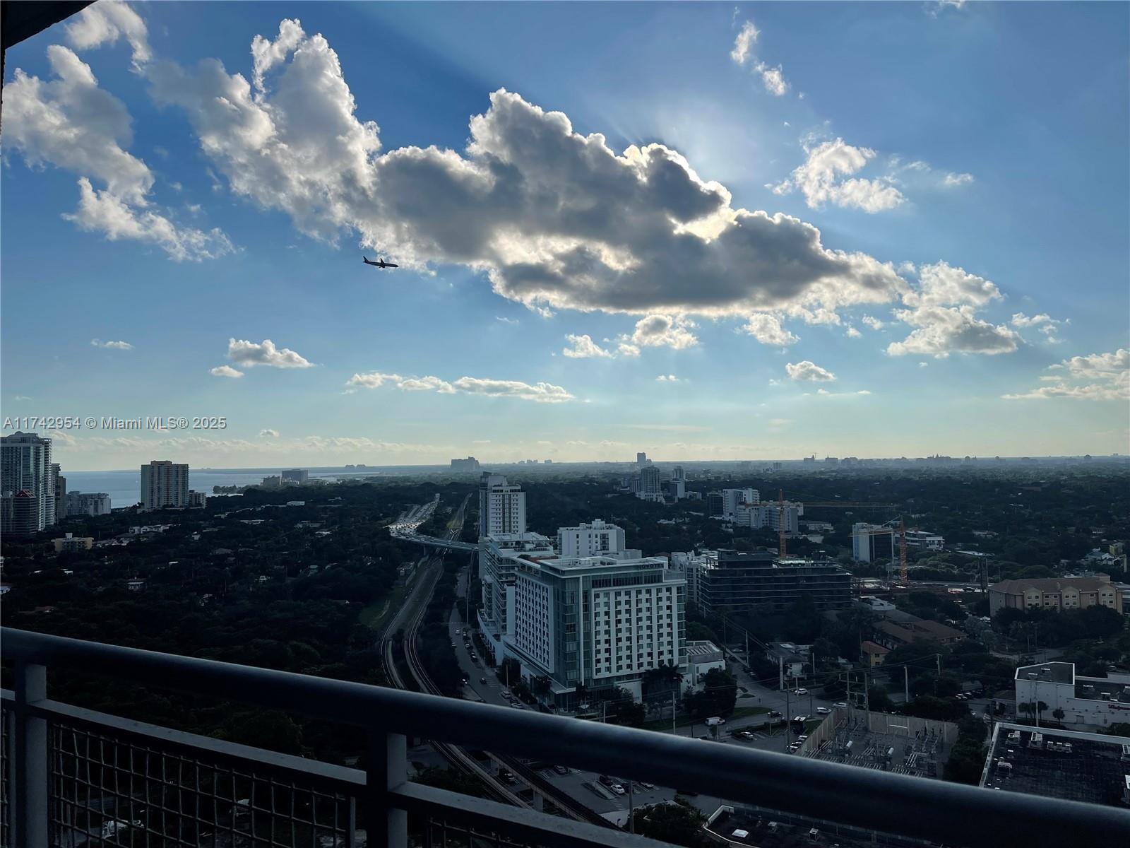 60 SW 13th St #2319, Miami FL 33130