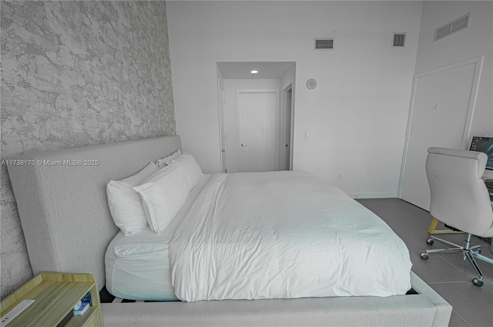 Listing Photo 22