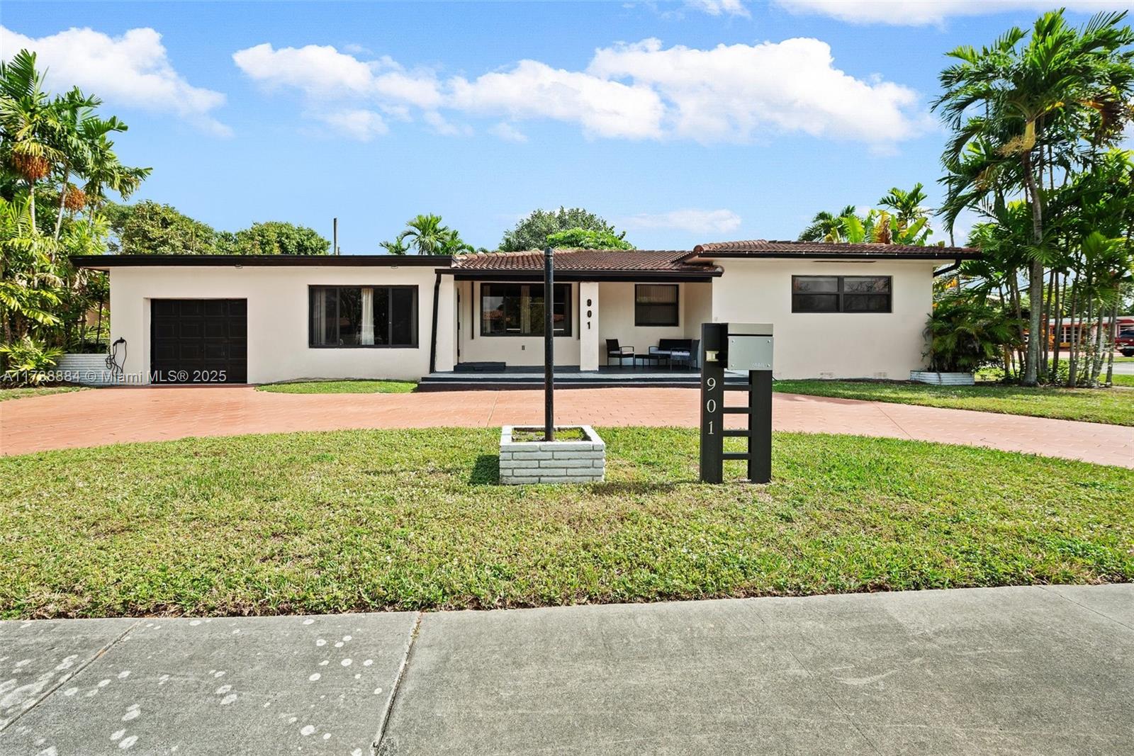 901 Apache St, Miami Springs, Florida image 1