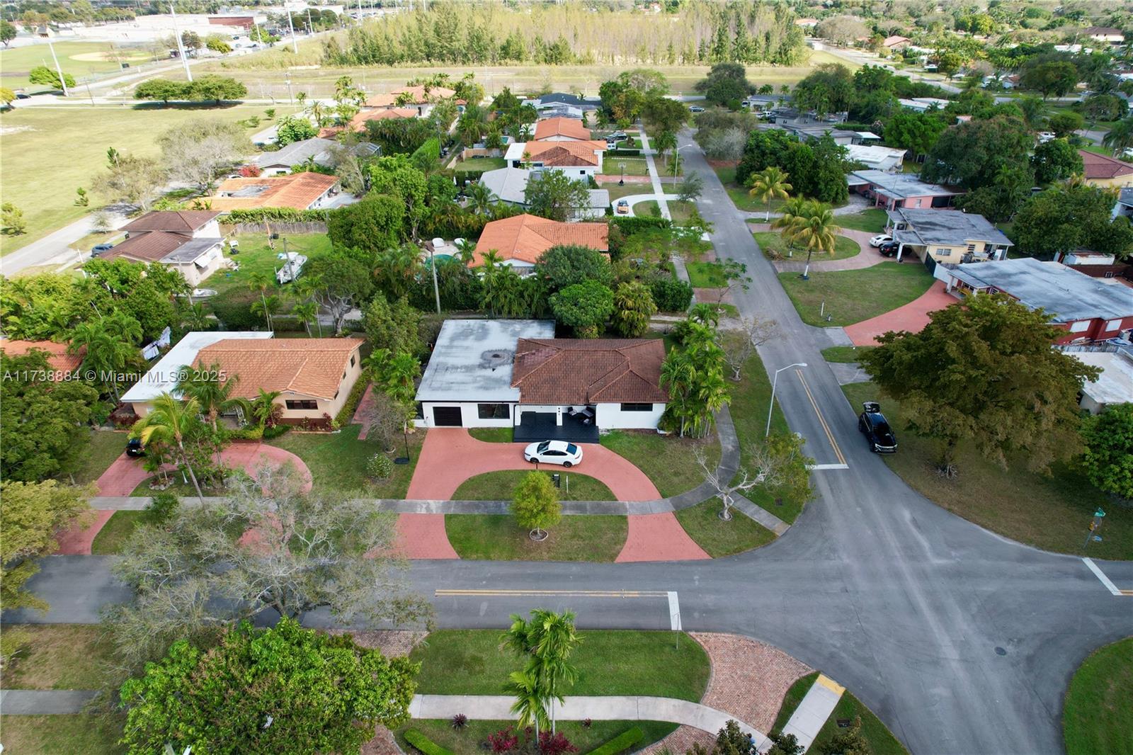 901 Apache St, Miami Springs, Florida image 31