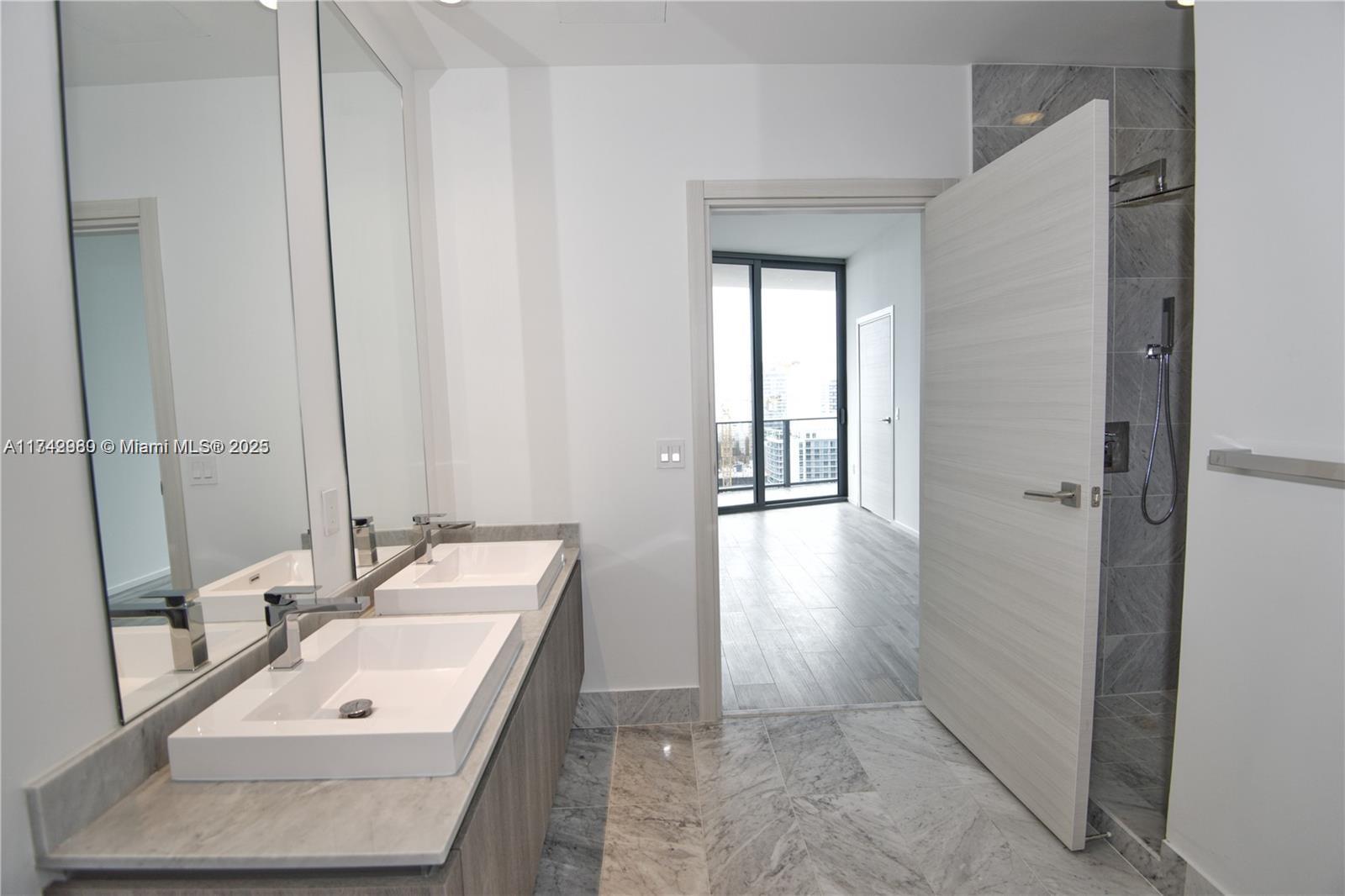 801 S Miami Ave #5008, Miami FL 33130