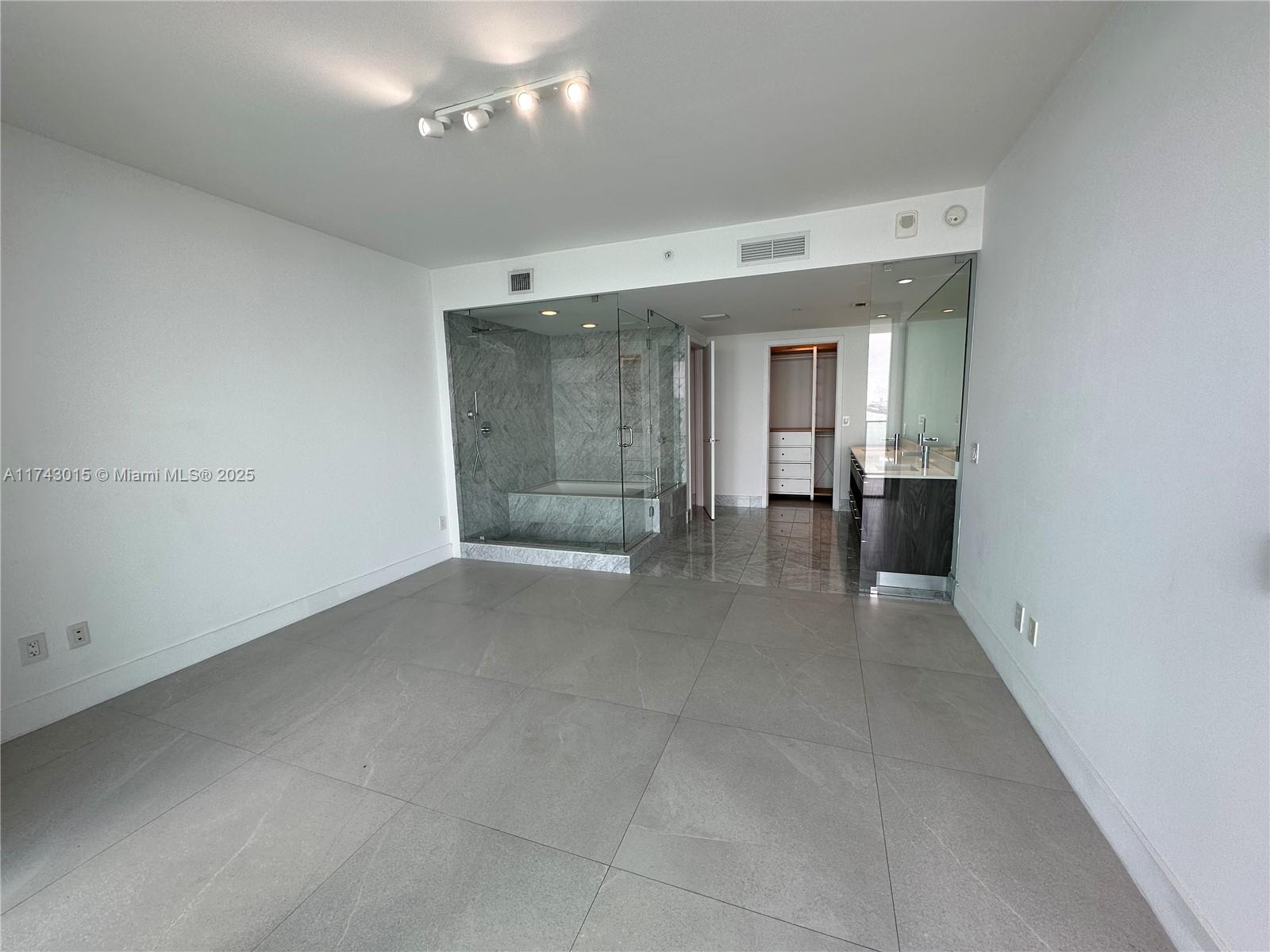 3131 NE 7th Ave #2405, Miami FL 33137