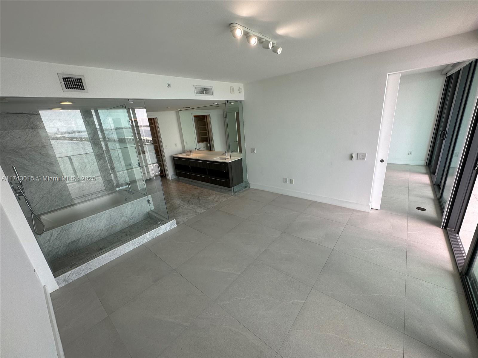 3131 NE 7th Ave #2405, Miami FL 33137