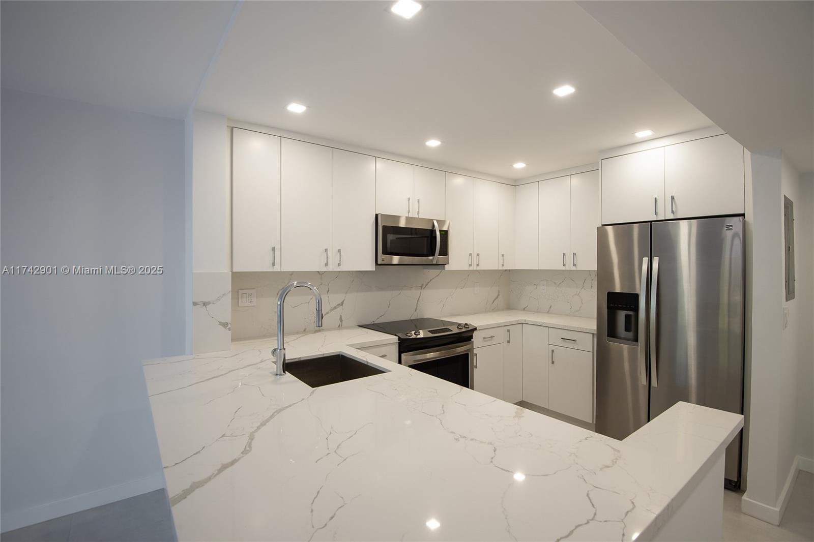 55 Ocean Lane Dr #1026, Key Biscayne, Florida image 3