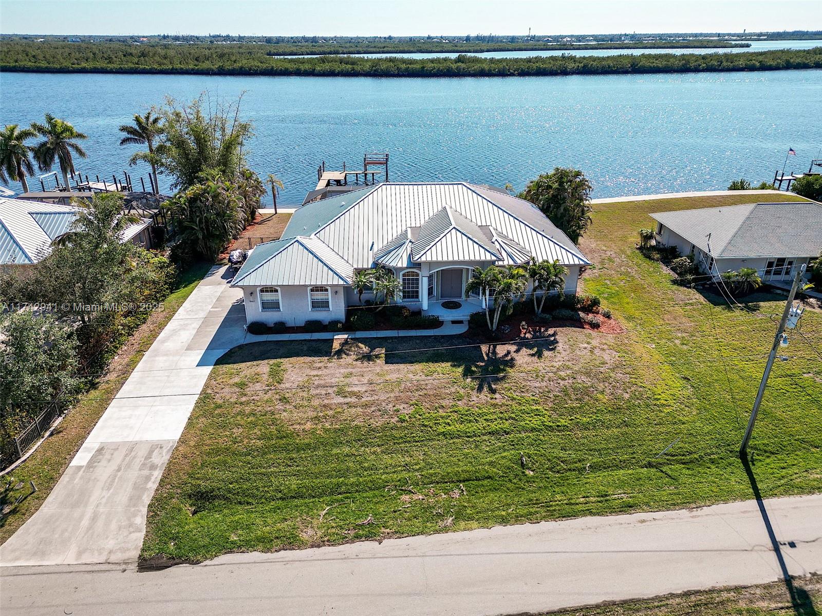 3662 Peace River Drive, Punta Gorda, Florida image 17