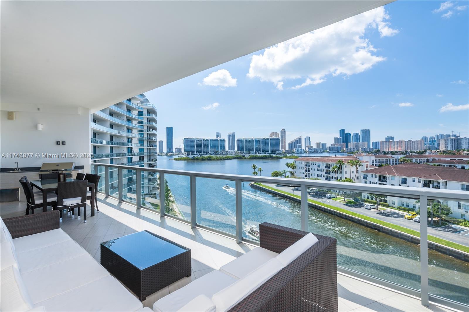 Condo for Sale in Aventura, FL