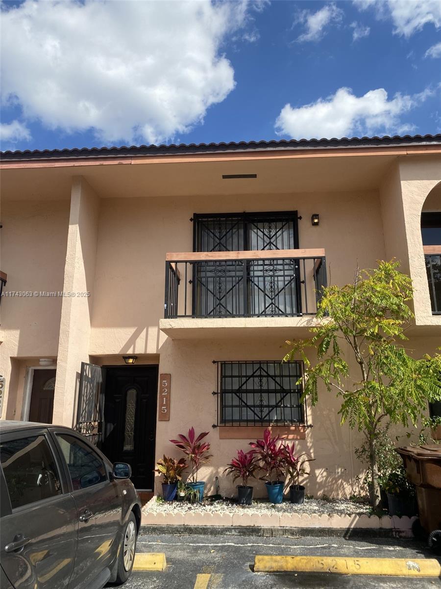 5215 W 25th Ct #804 For Sale A11743063, FL