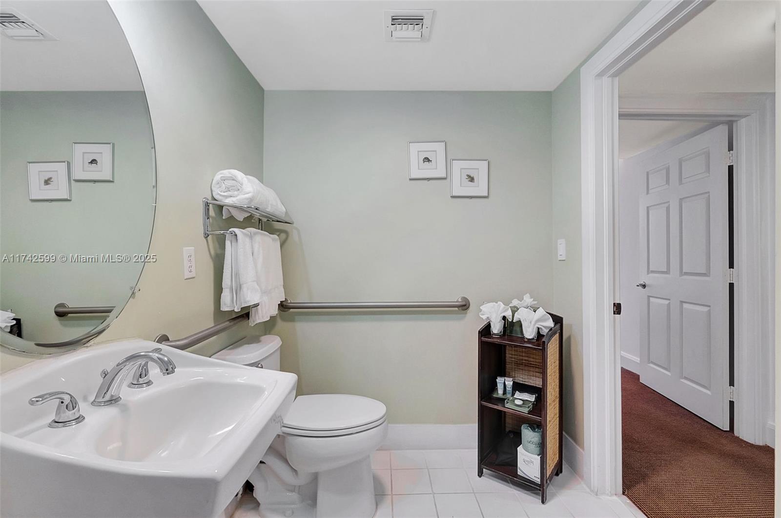 Listing Photo 10