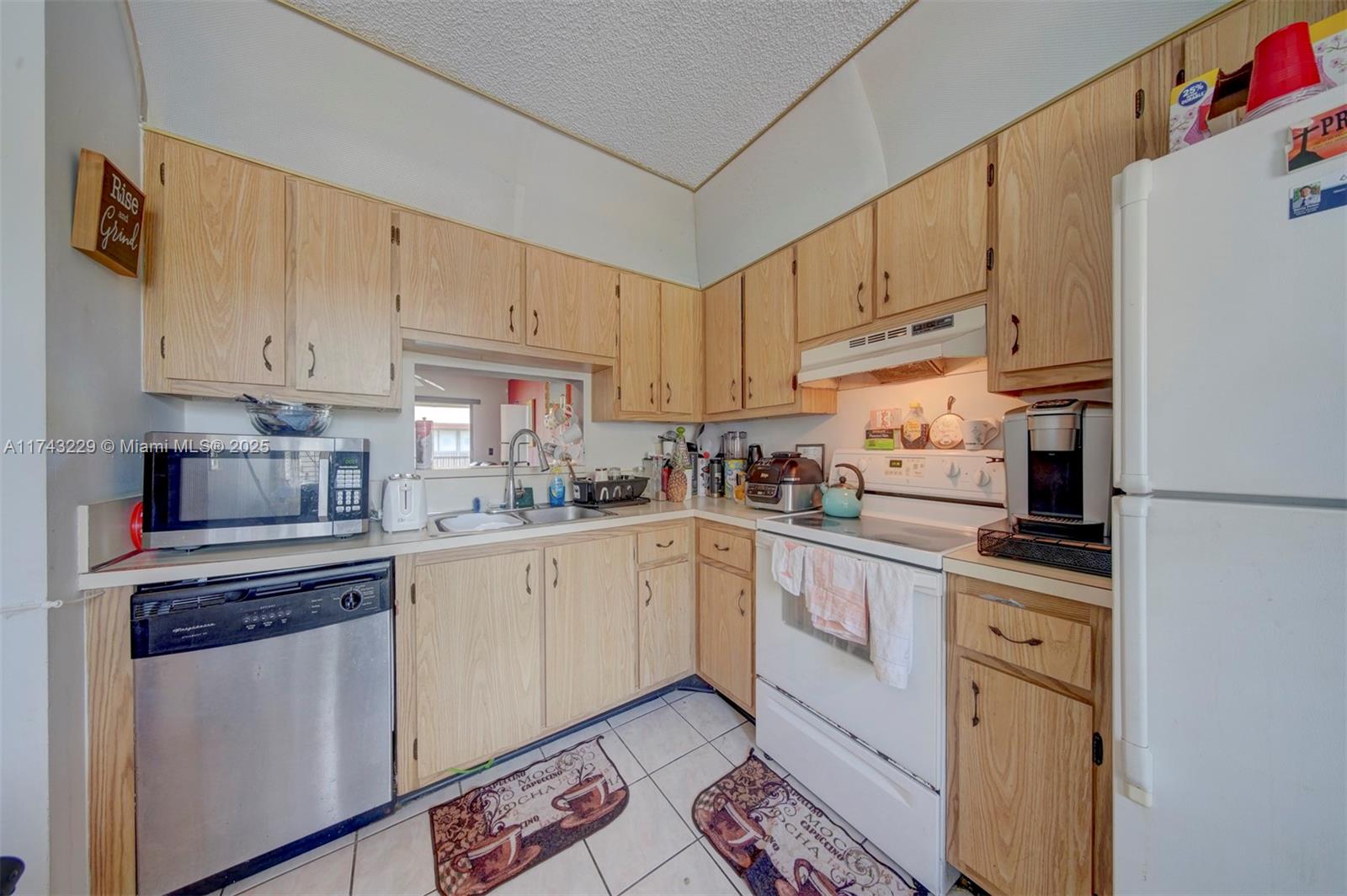 7931 Southgate Blvd #E12, North Lauderdale, Florida image 15