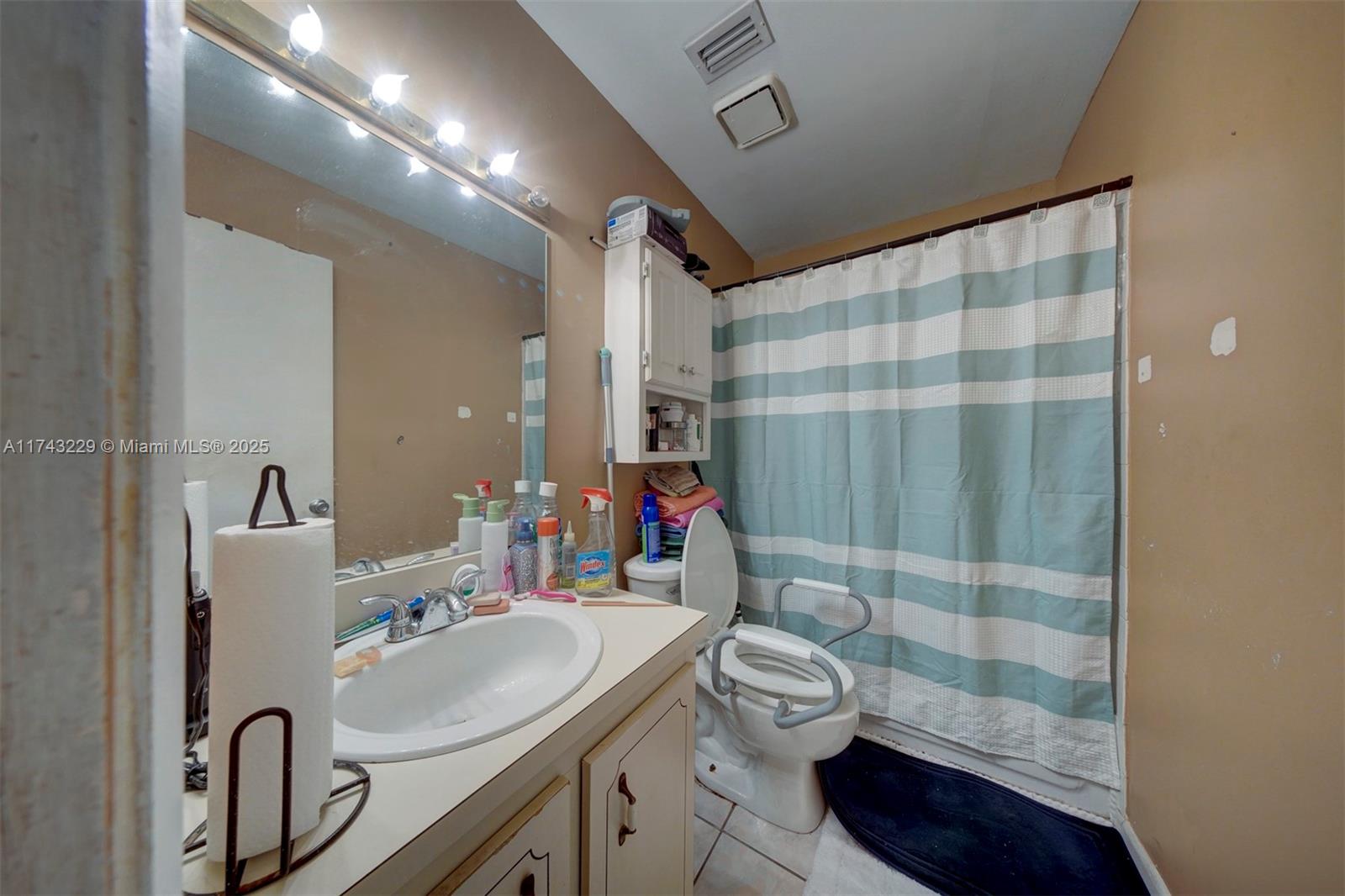 7931 Southgate Blvd #E12, North Lauderdale, Florida image 28