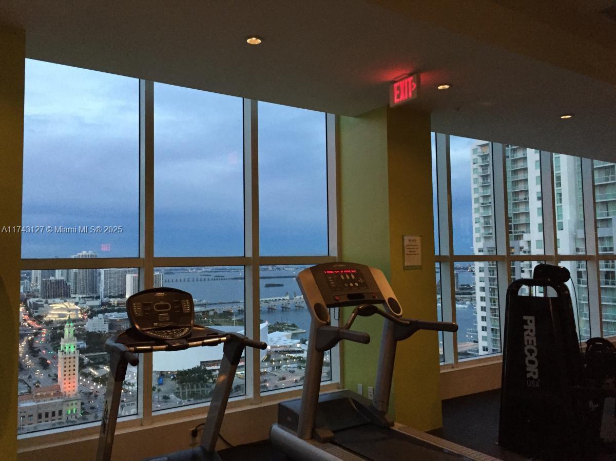 133 NE 2nd Ave #517, Miami FL 33132