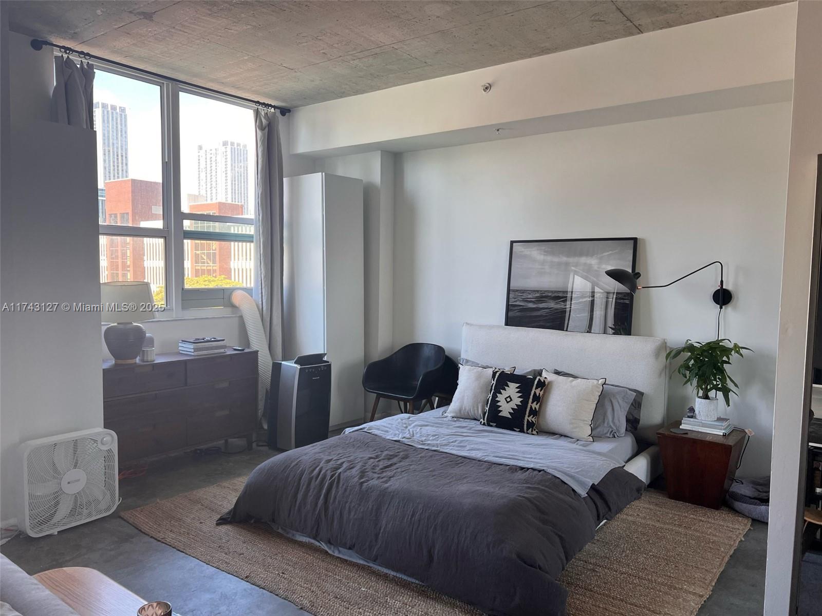 133 NE 2nd Ave #517, Miami FL 33132