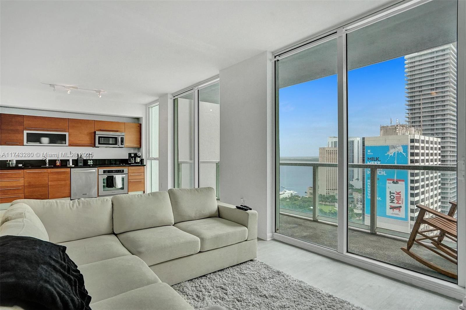 244 Biscayne Blvd #3005, Miami FL 33132