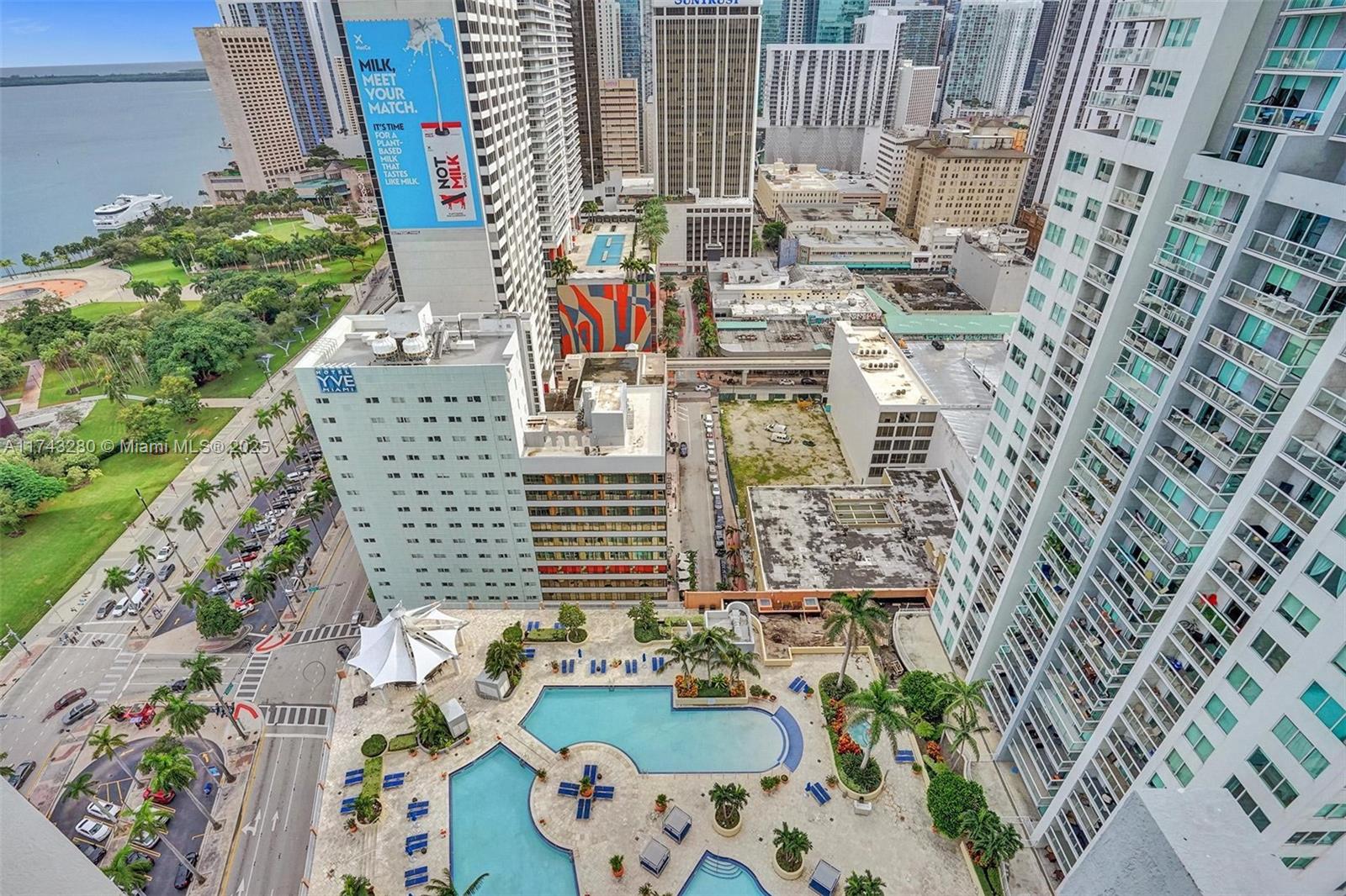 244 Biscayne Blvd #3005, Miami FL 33132