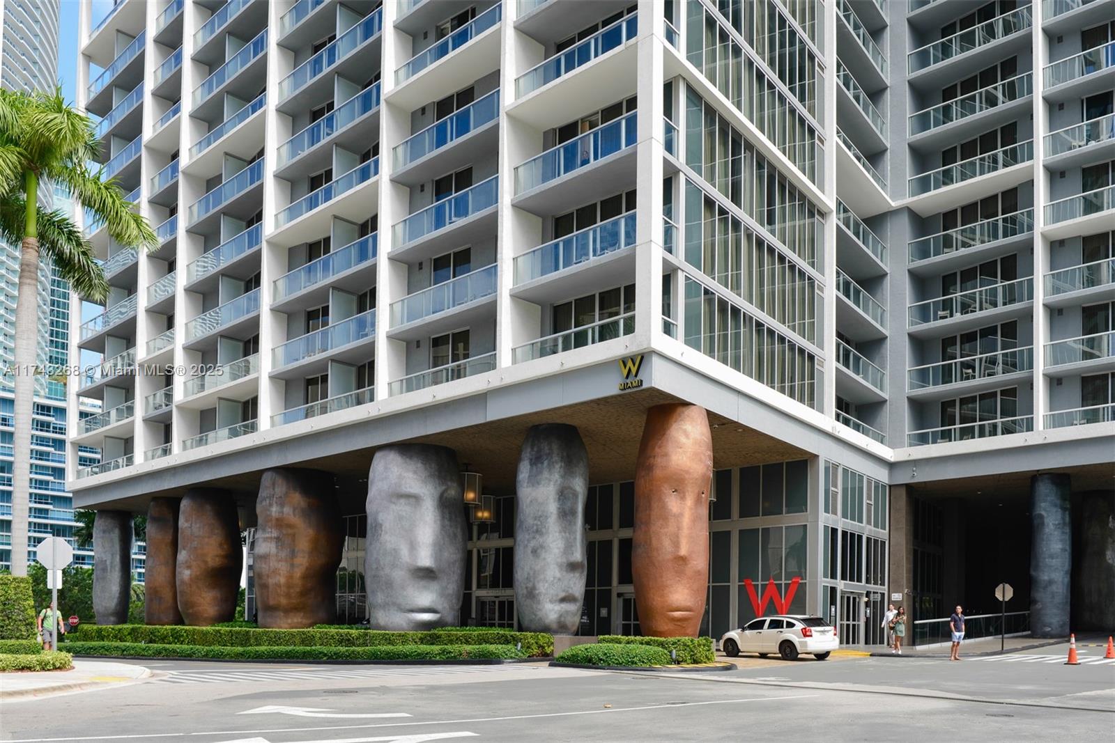 Condo for Sale in Miami, FL