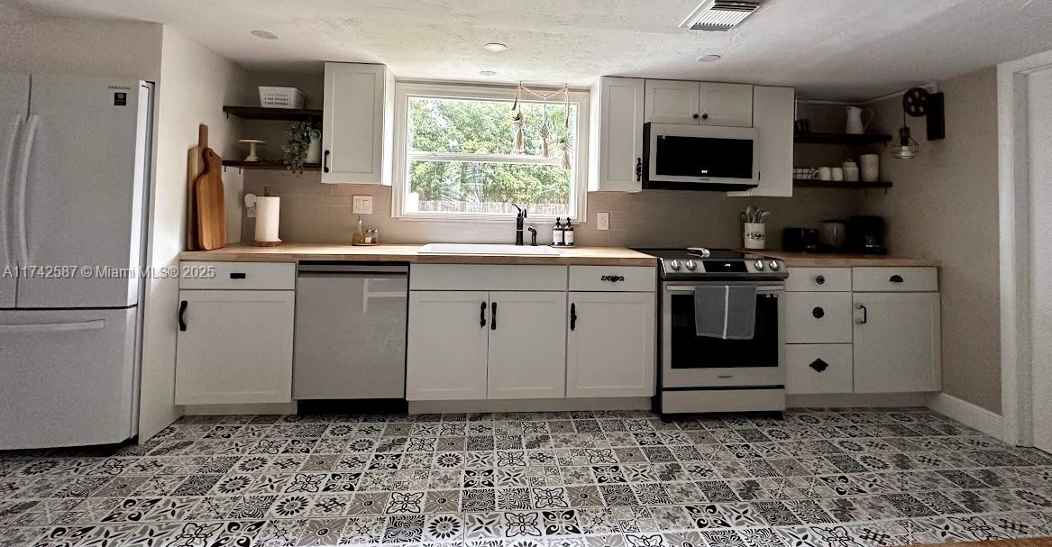 Residential, Naples, Florida image 10