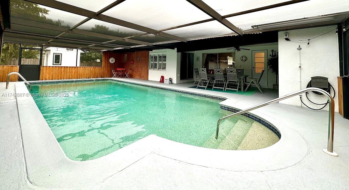 Residential, Naples, Florida image 30