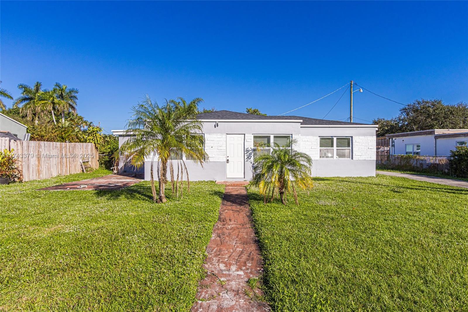 4433 SW 52nd St, Dania Beach, Florida image 1