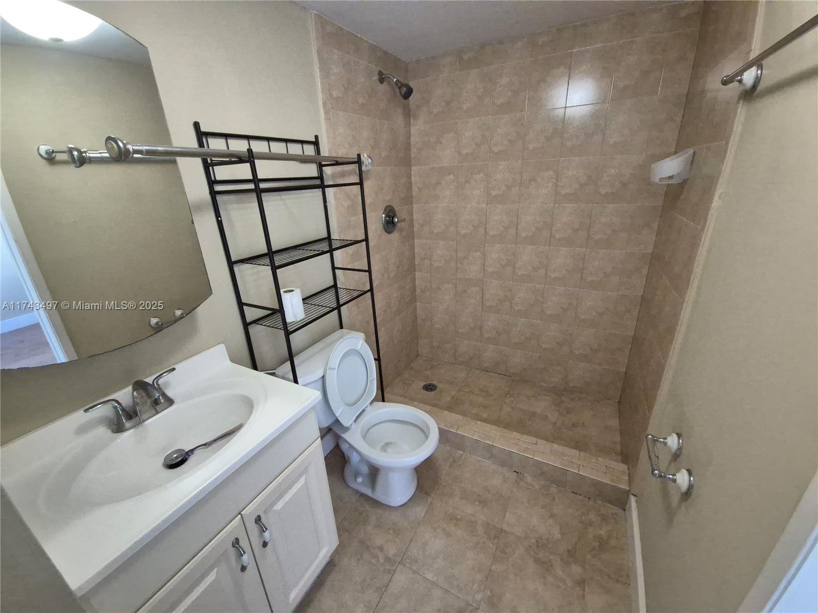 6045 NW 186th St #308, Hialeah, Florida image 12