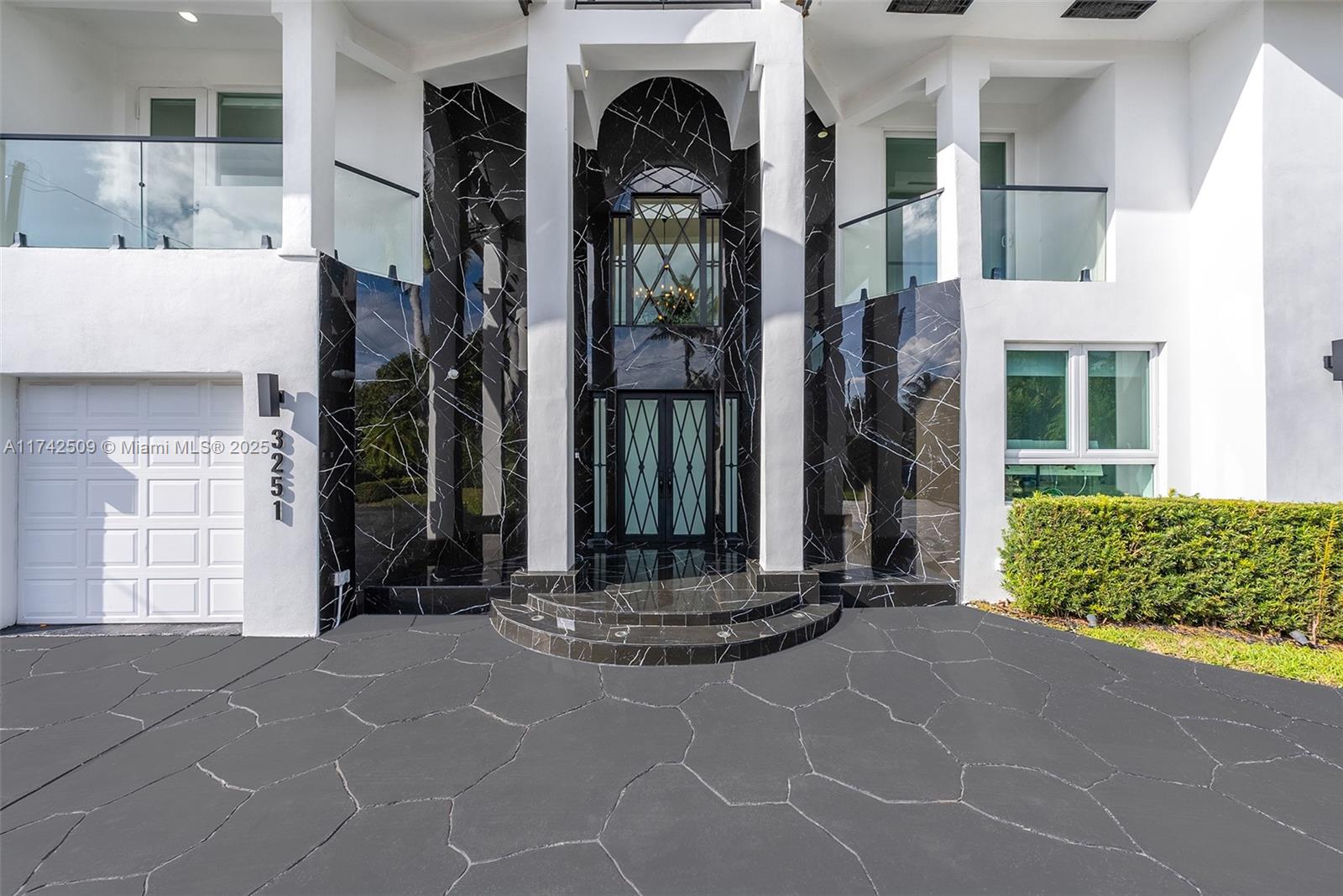 3251 NE 164th St, North Miami Beach, Florida image 5