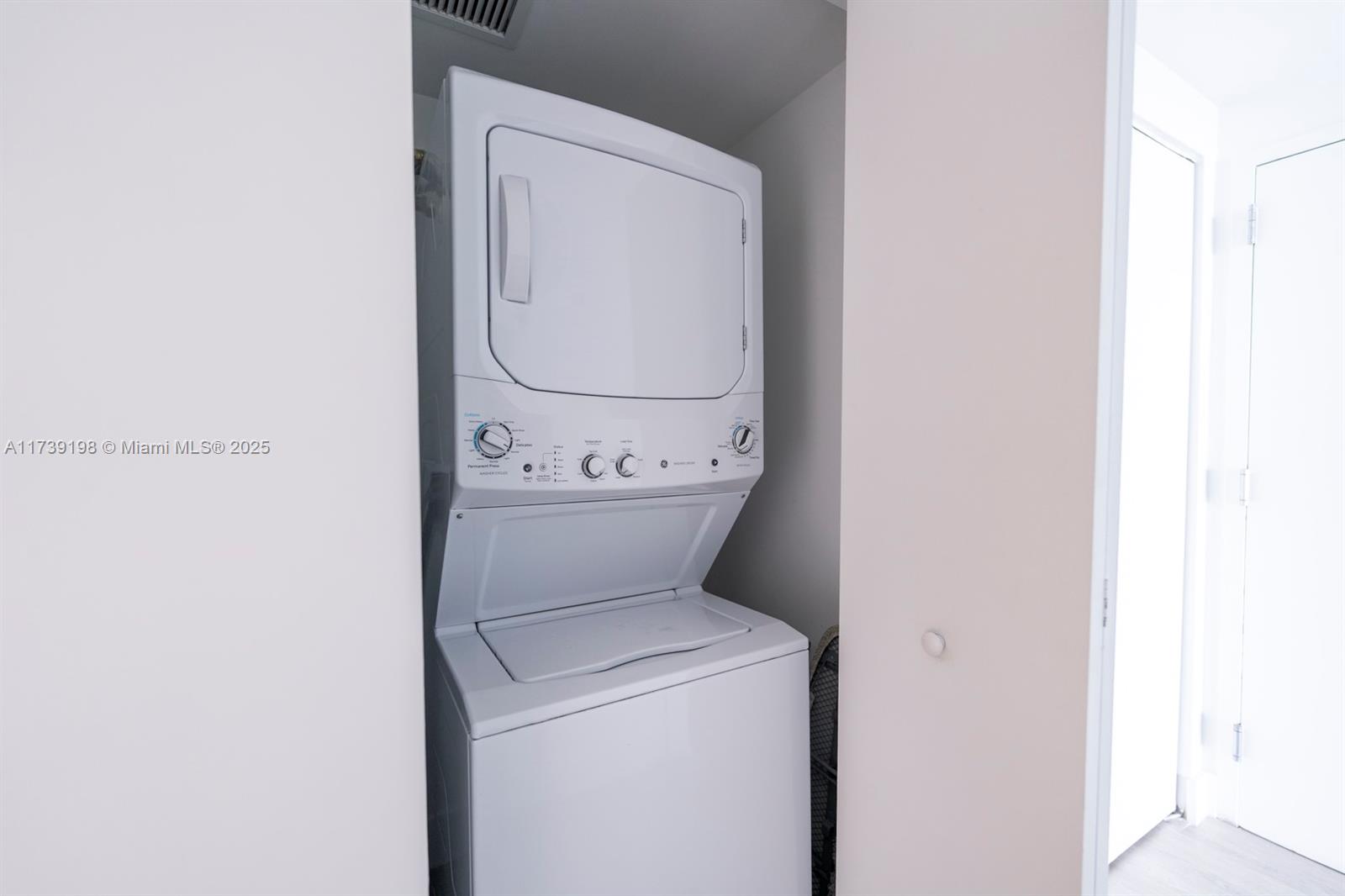 3131 NE 7th Ave #1904, Miami FL 33137