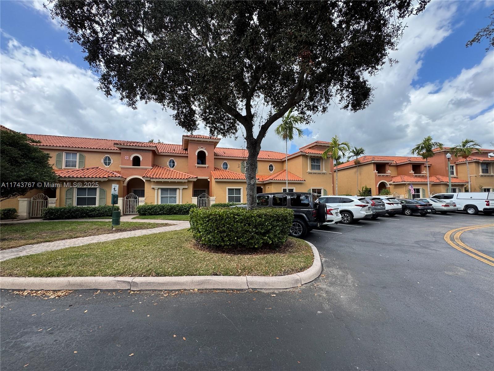 4957 Tradewinds Ter #704, Dania Beach, Florida image 39