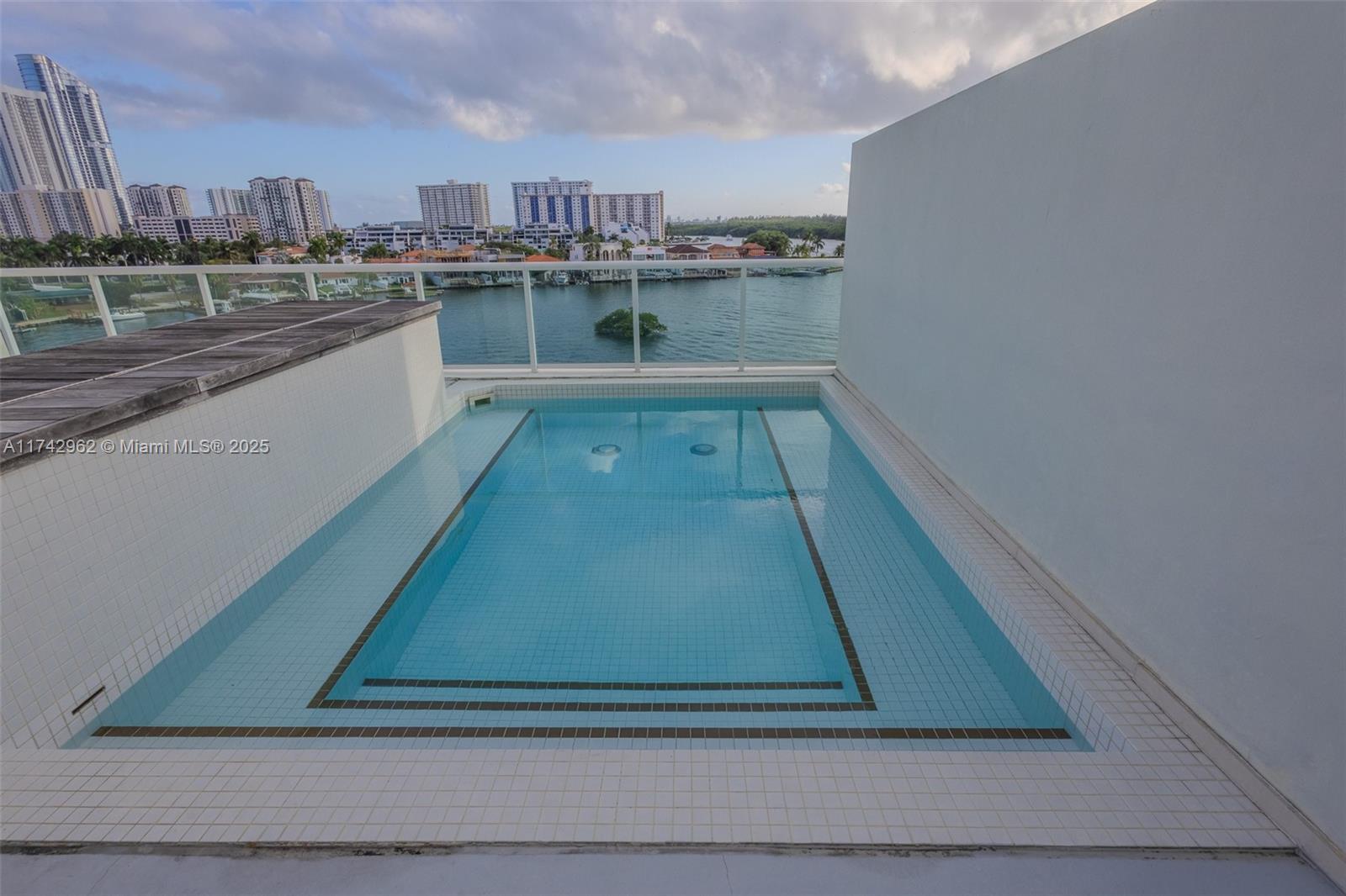 400 Sunny Isles Blvd #602, Sunny Isles Beach, Florida image 25