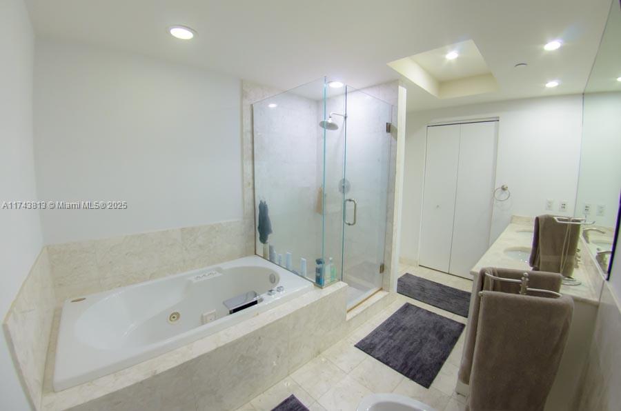 1331 BRICKELL BAY DR #1106, Miami FL 33131